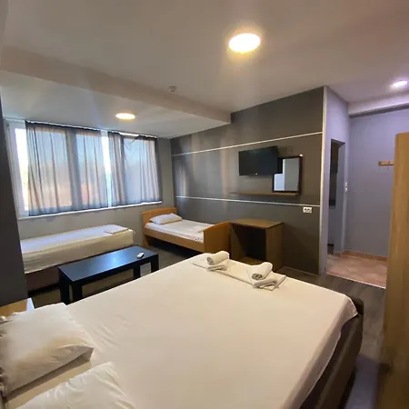 Hotel Fama