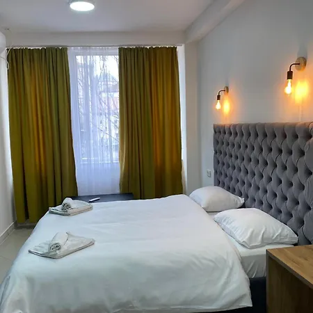 Fama Hotel