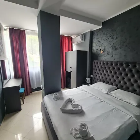Fama Hotel